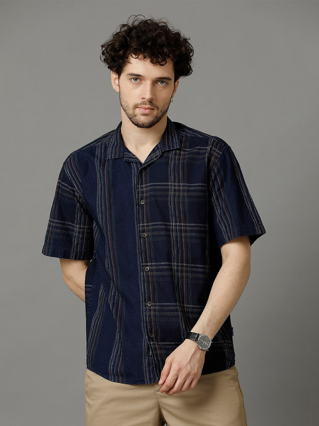 

Voi Jeans Comfort Tartan Checks Opaque Cotton Casual Shirt, Blue