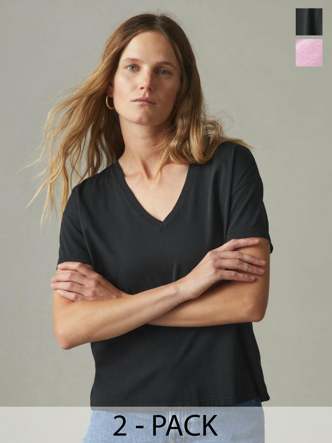 

COLOR CAPITAL Pack of 2 V-Neck Relaxed Fit T-shirt, Black
