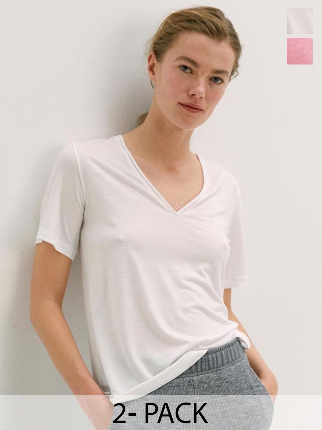 

COLOR CAPITAL Pack of 2 V-Neck Relaxed Fit T-shirt, White