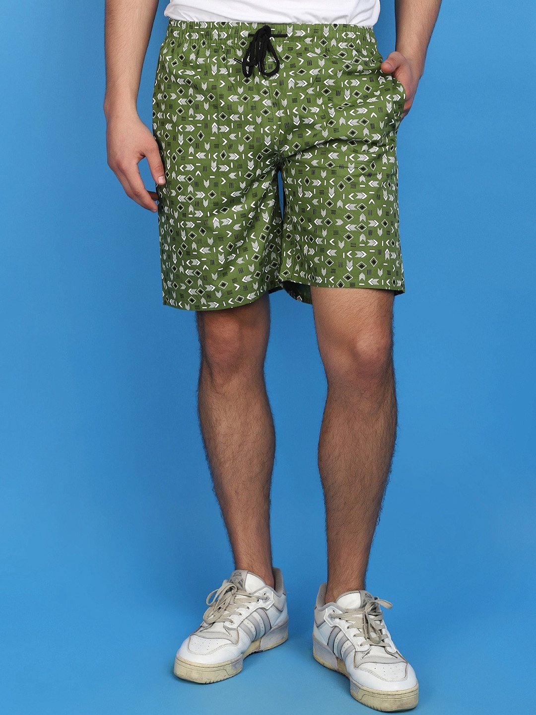 

V-Mart Men Geometric Printed Cotton Shorts, Green