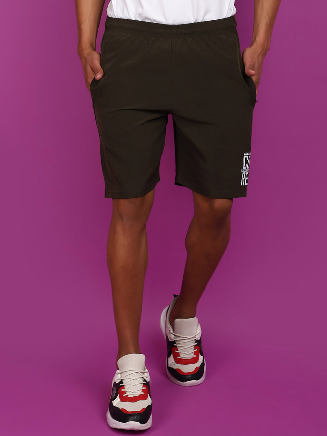 

V-Mart Men Mid-Rise Shorts, Green