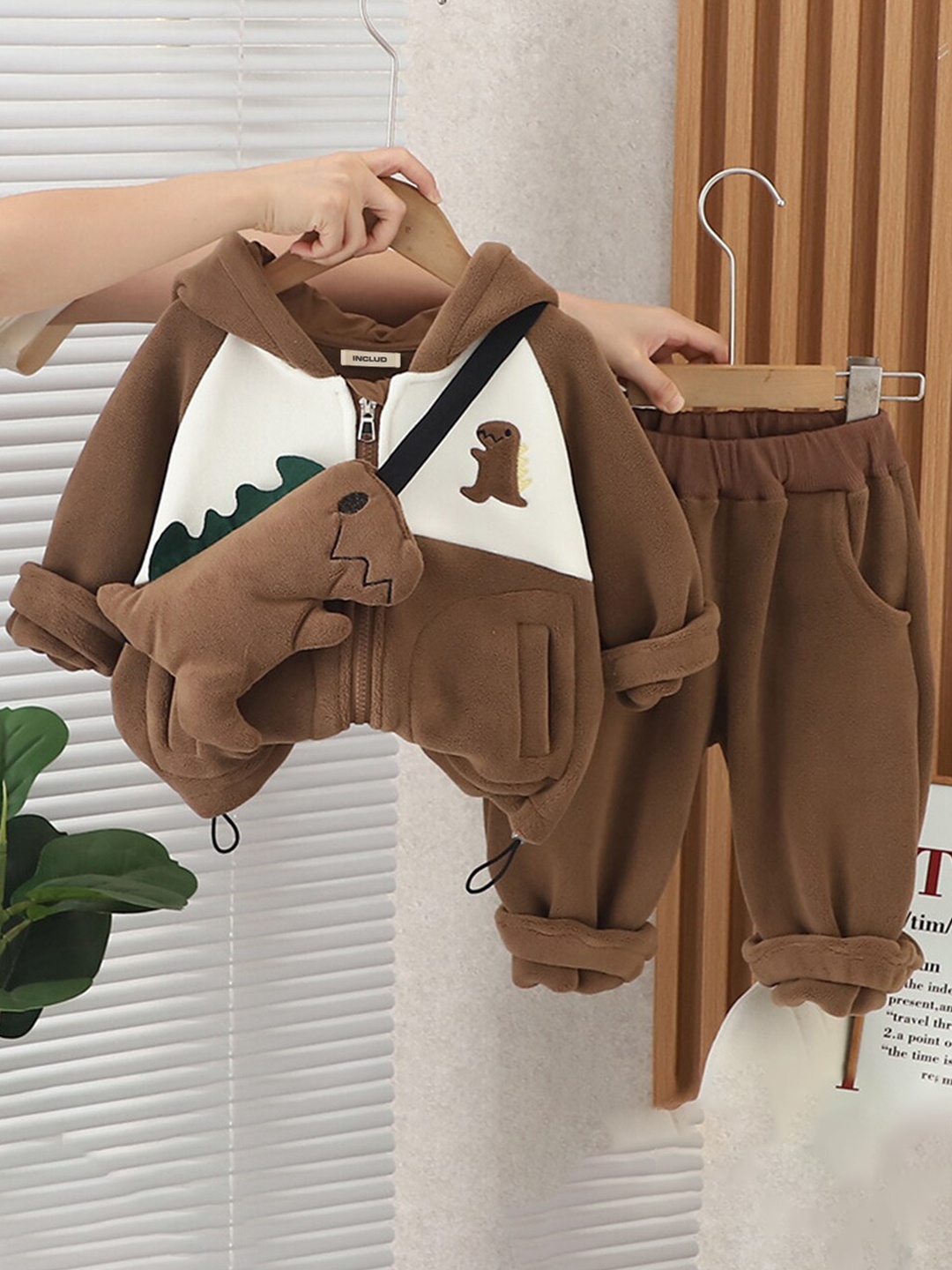 

INCLUD Boys Hooded Sweatshirt & Joggers With Sling Bag, Brown