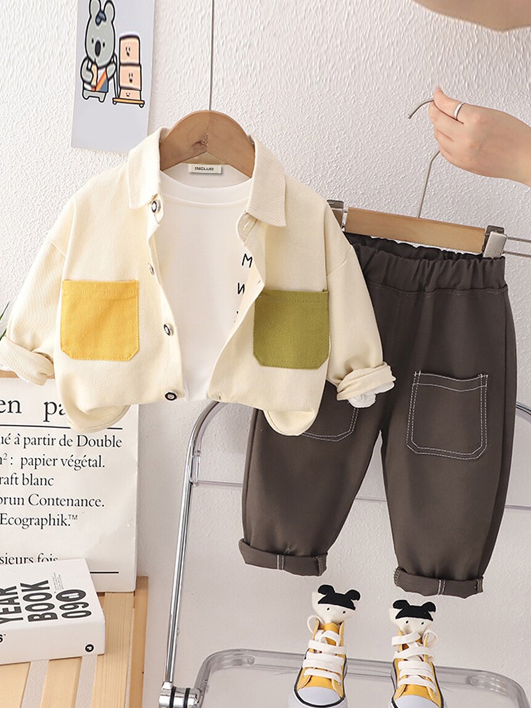 

INCLUD Boys T-shirt with Shacket & Trousers, Off white