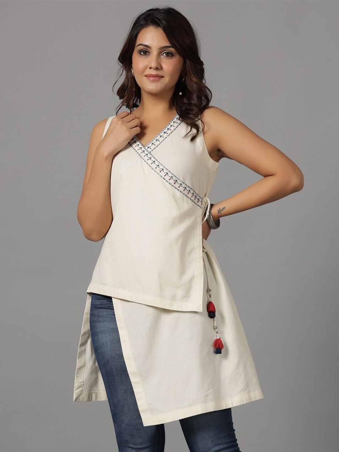 

Juniper V-Neck Aasymmetric Tunic, Off white