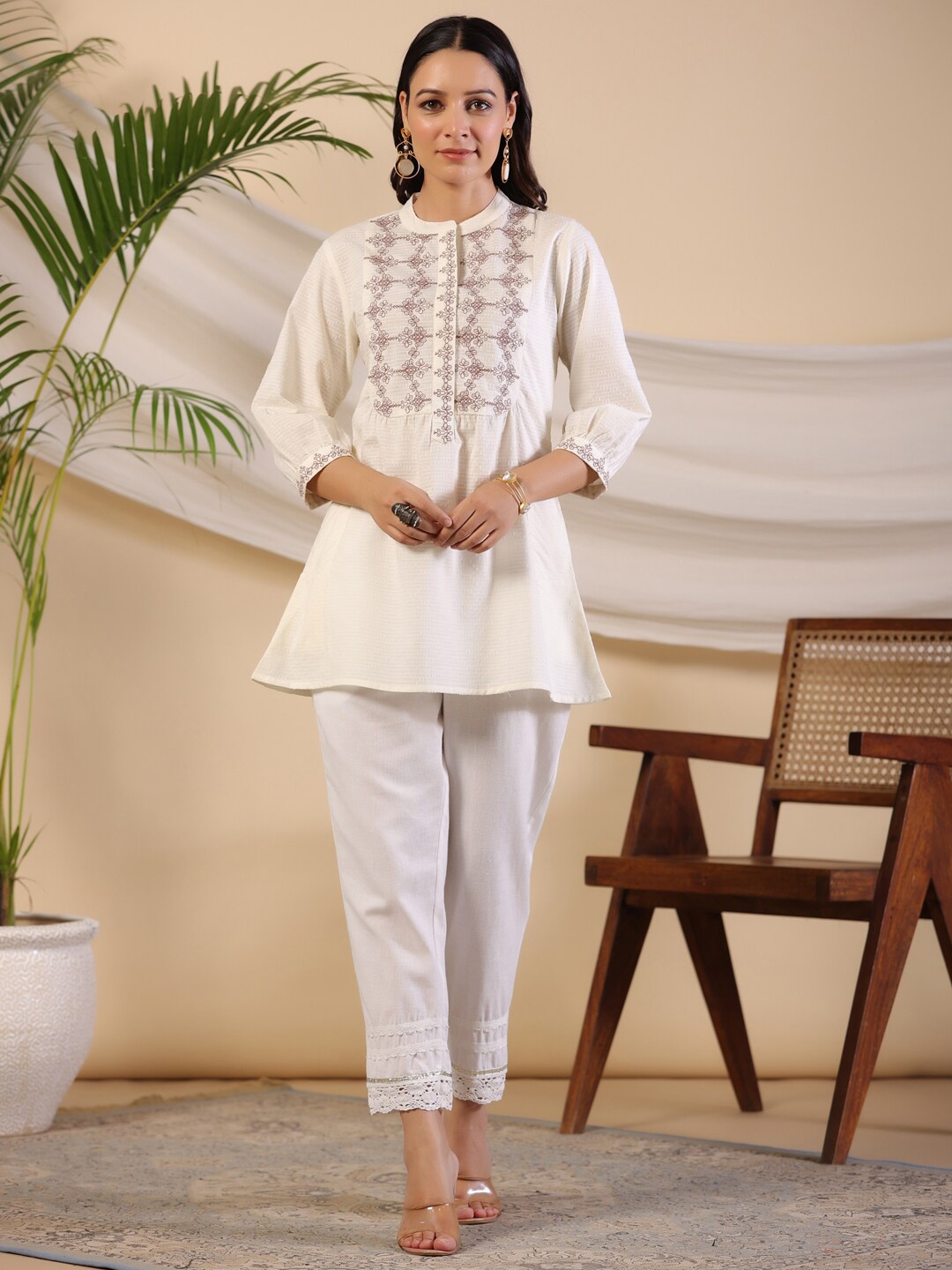 

Juniper Mandarin Collar Embroidered Tunic, Off white