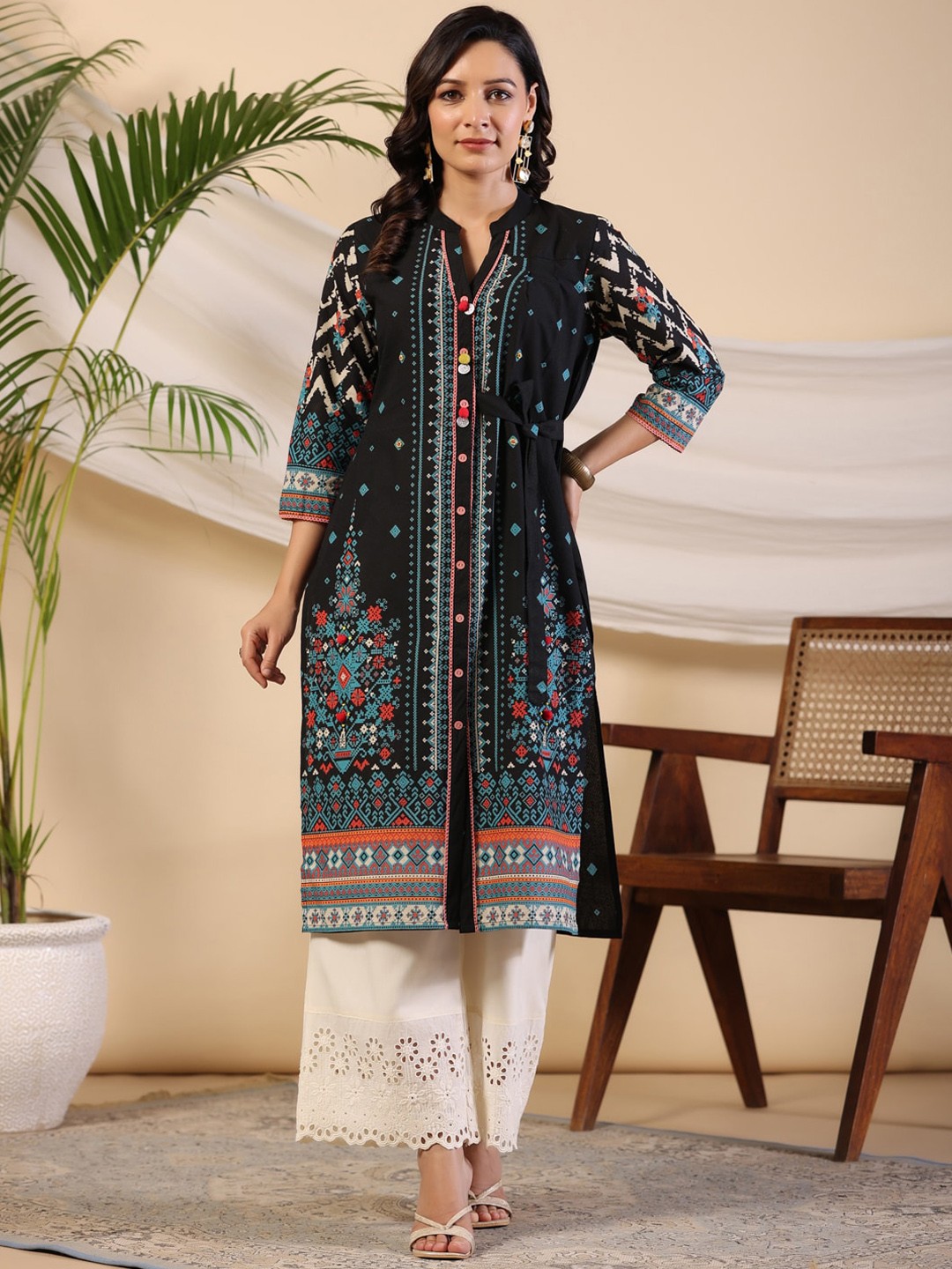 

Juniper Ethnic Motifs Printed Mandarin Collar Cotton Straight Kurta, Black