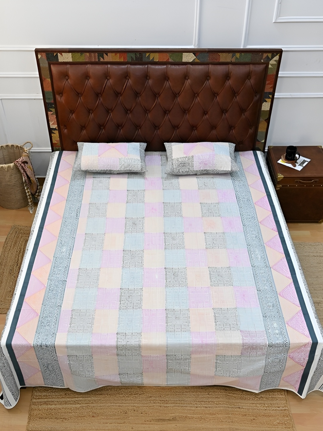 

Art Avenue Pink & Blue Geometric 120 TC Queen Cotton Bedsheet with 2 Pillow Covers