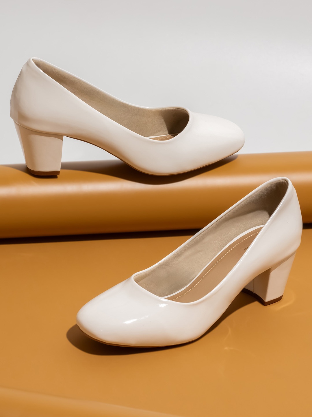 

Inc 5 Round Toe Block Heeled Pumps, White