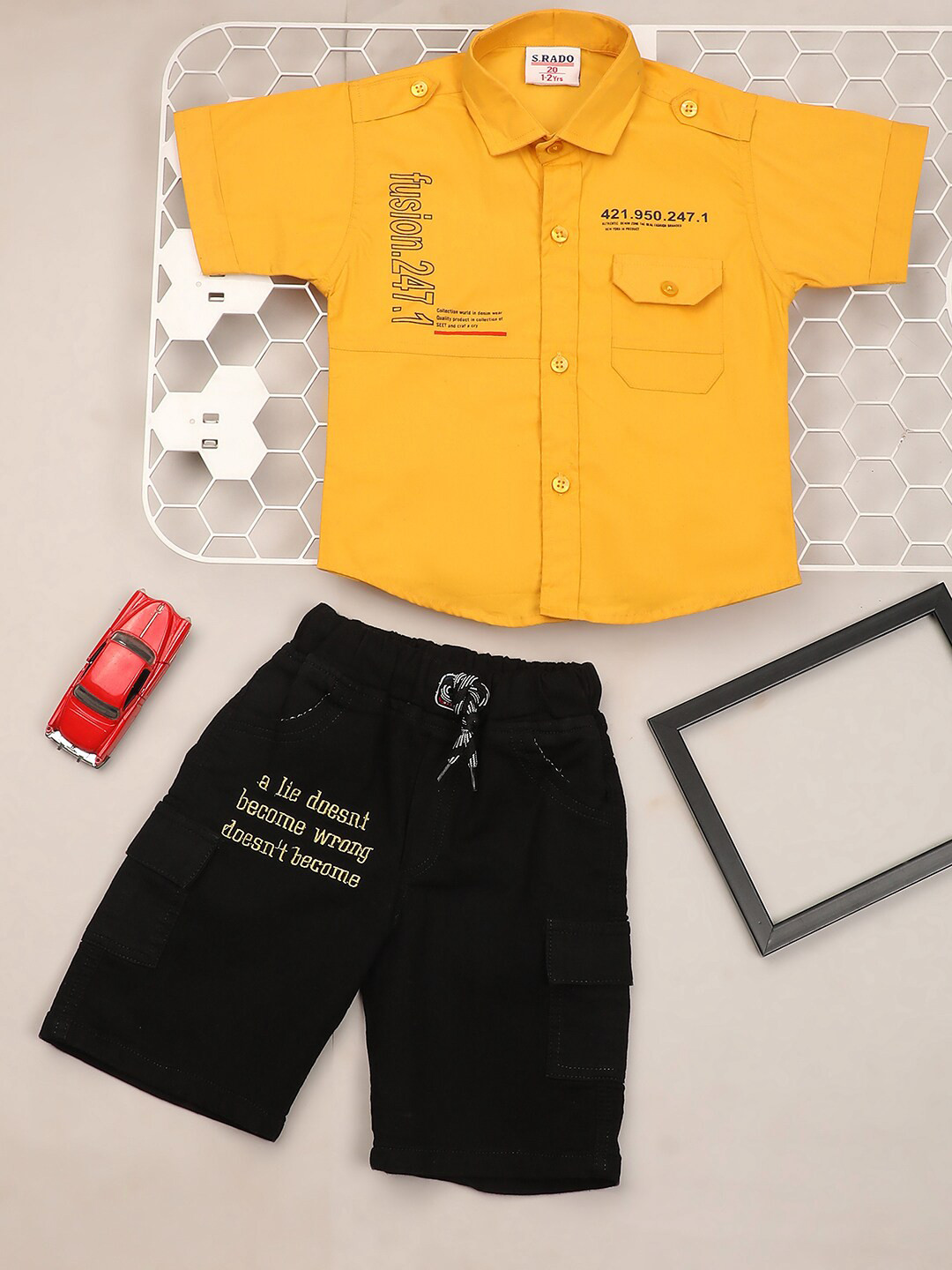 

V-Mart Boys Printed Pure Cotton Shirt With Shorts, Mustard
