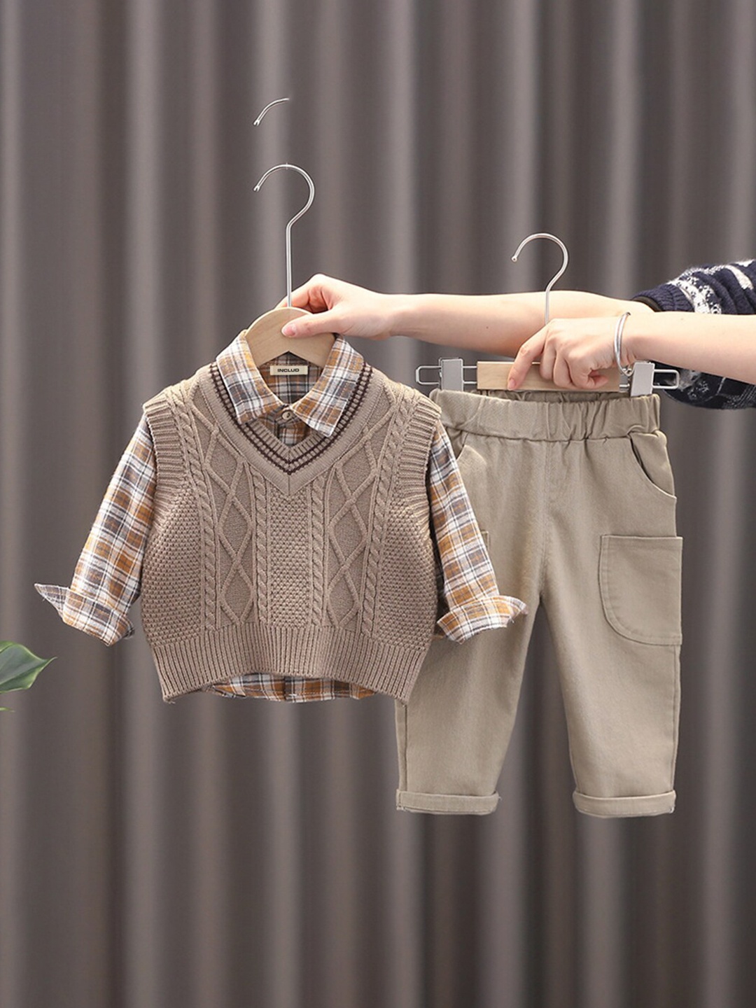 

INCLUD Infant Boys Self Design Sweater and Shirt with Trousers, Khaki