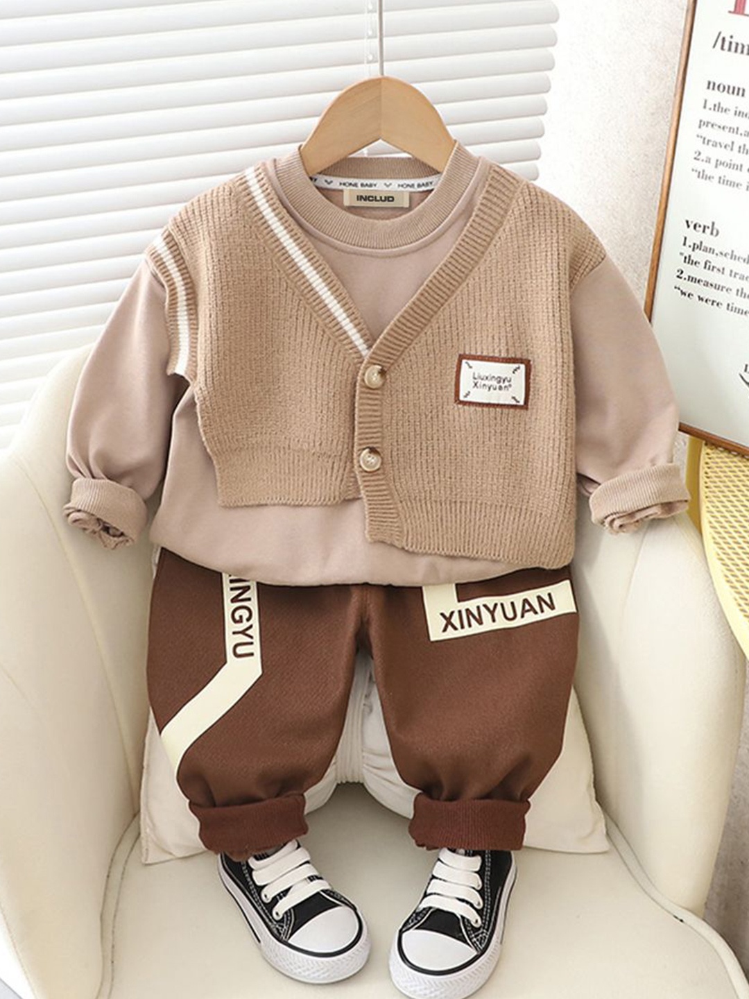 

INCLUD Boys T-shirt with Trousers, Khaki
