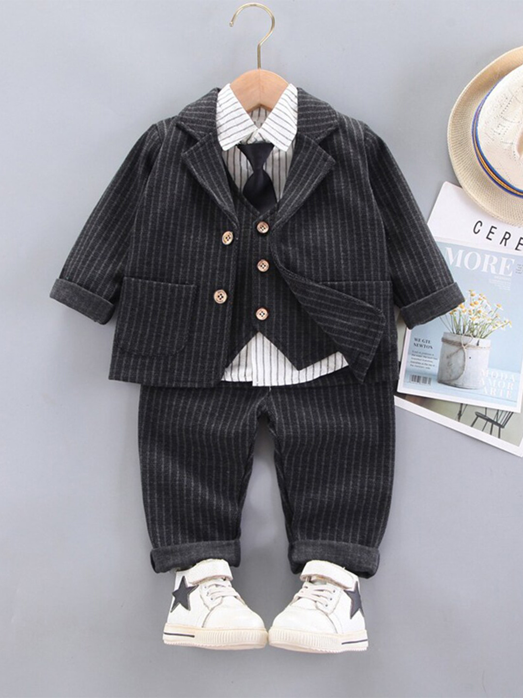 

INCLUD Boys Striped Notched Lapel Collar Single-Breasted 4 Pieces Suit, Black