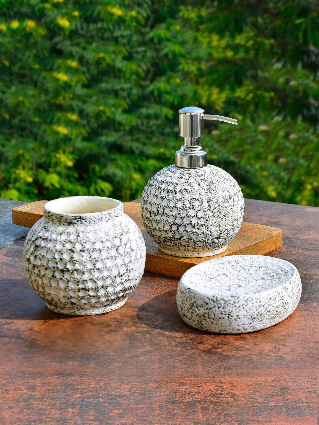 

StyleMyWay White & Black 3 Pieces Textured Ceramic Bathroom Accessories Set