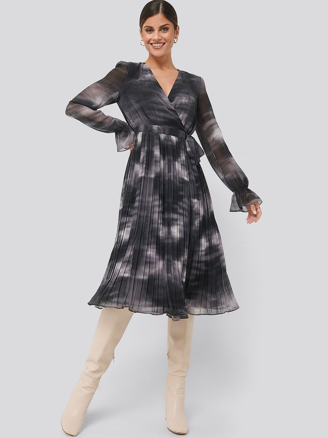 

TIRA Tie and Dye Print Long Sleeves Chiffon Fit & Flare Dress, Black