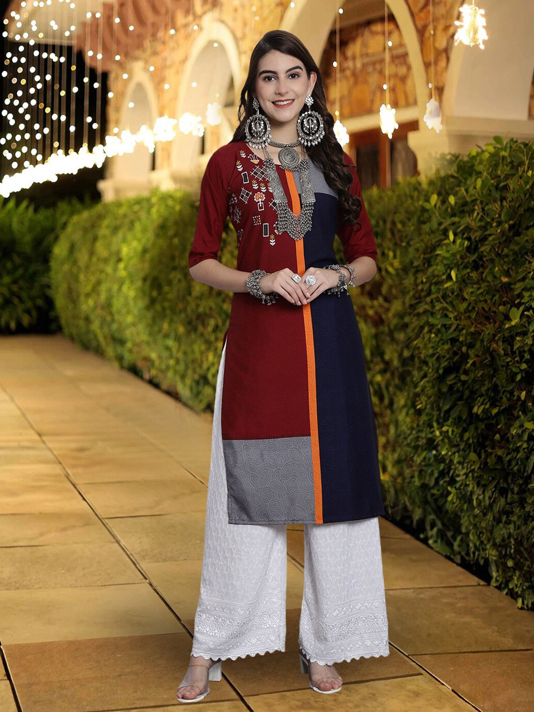 

7Threads Ethnic Motifs Printed Straight Kurta, Maroon