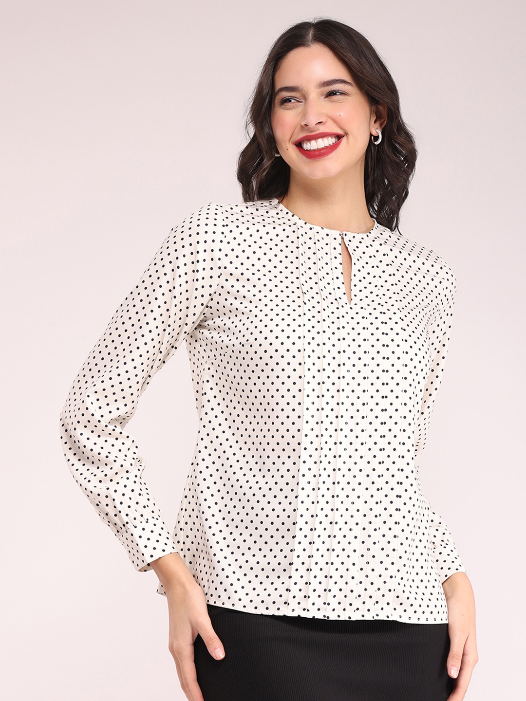 

FableStreet Geometric Printed Keyhole Neck Cuffed Sleeves Pleated Detail Top, Off white