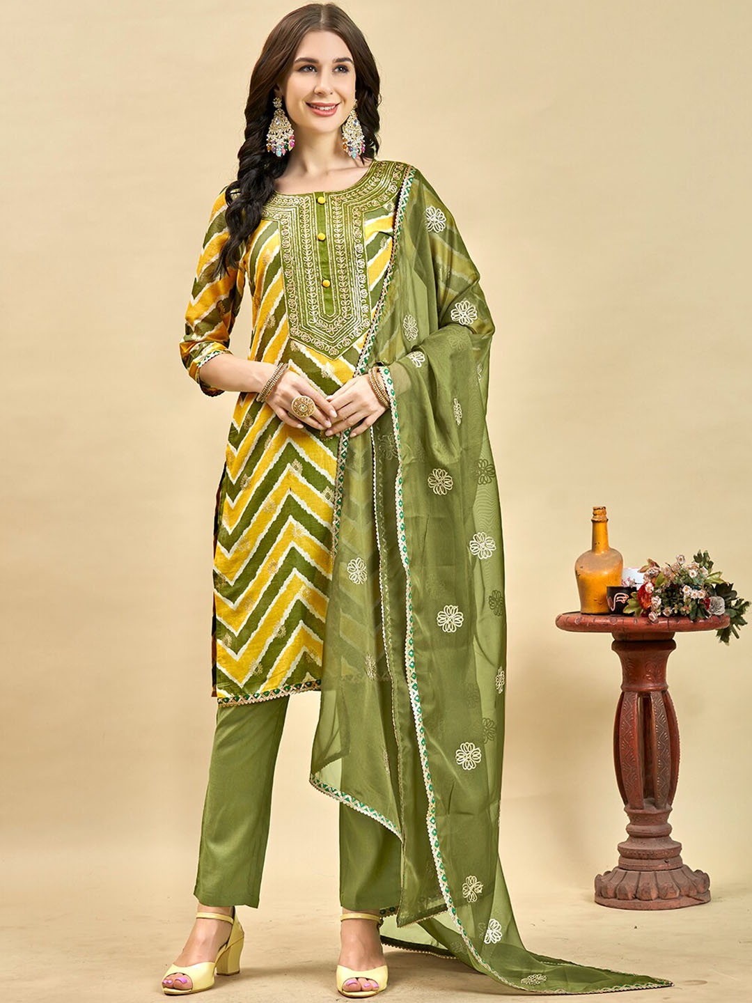 

Anouk Chevron Printed Gotta Patti Pure Cotton Straight Kurta with Trousers & Dupatta, Green