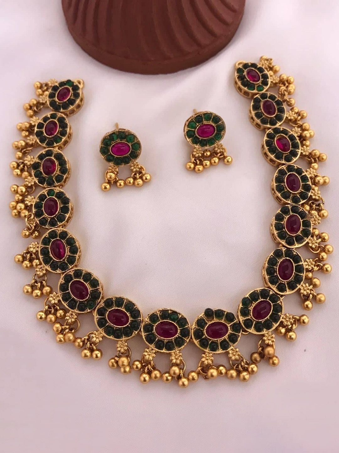 

GRIIHAM Gold-Plated Stone-Studded Jewellery Set