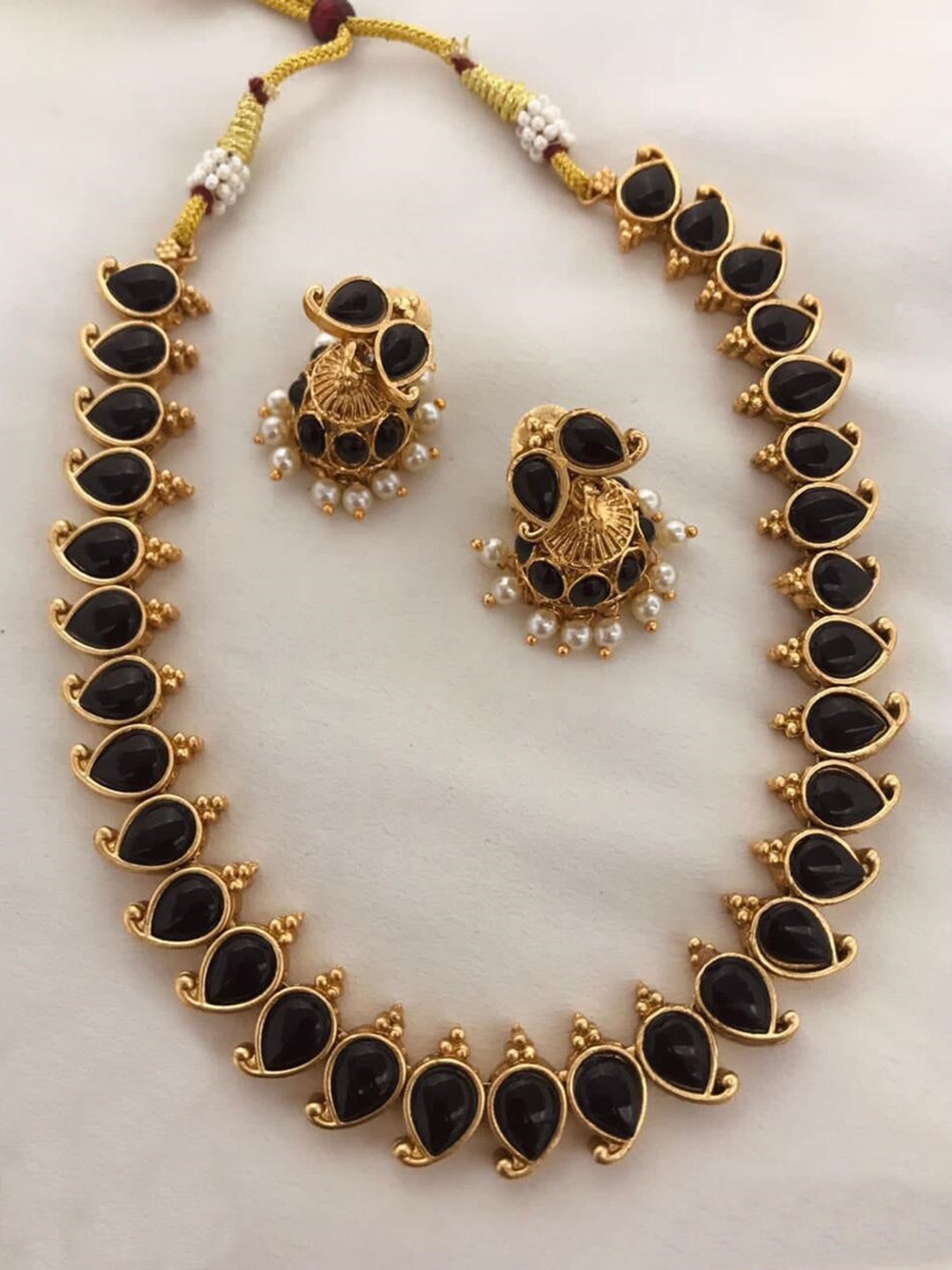 

GRIIHAM Gold-Plated Stone-Studded Paisley-Design Necklace and Earrings