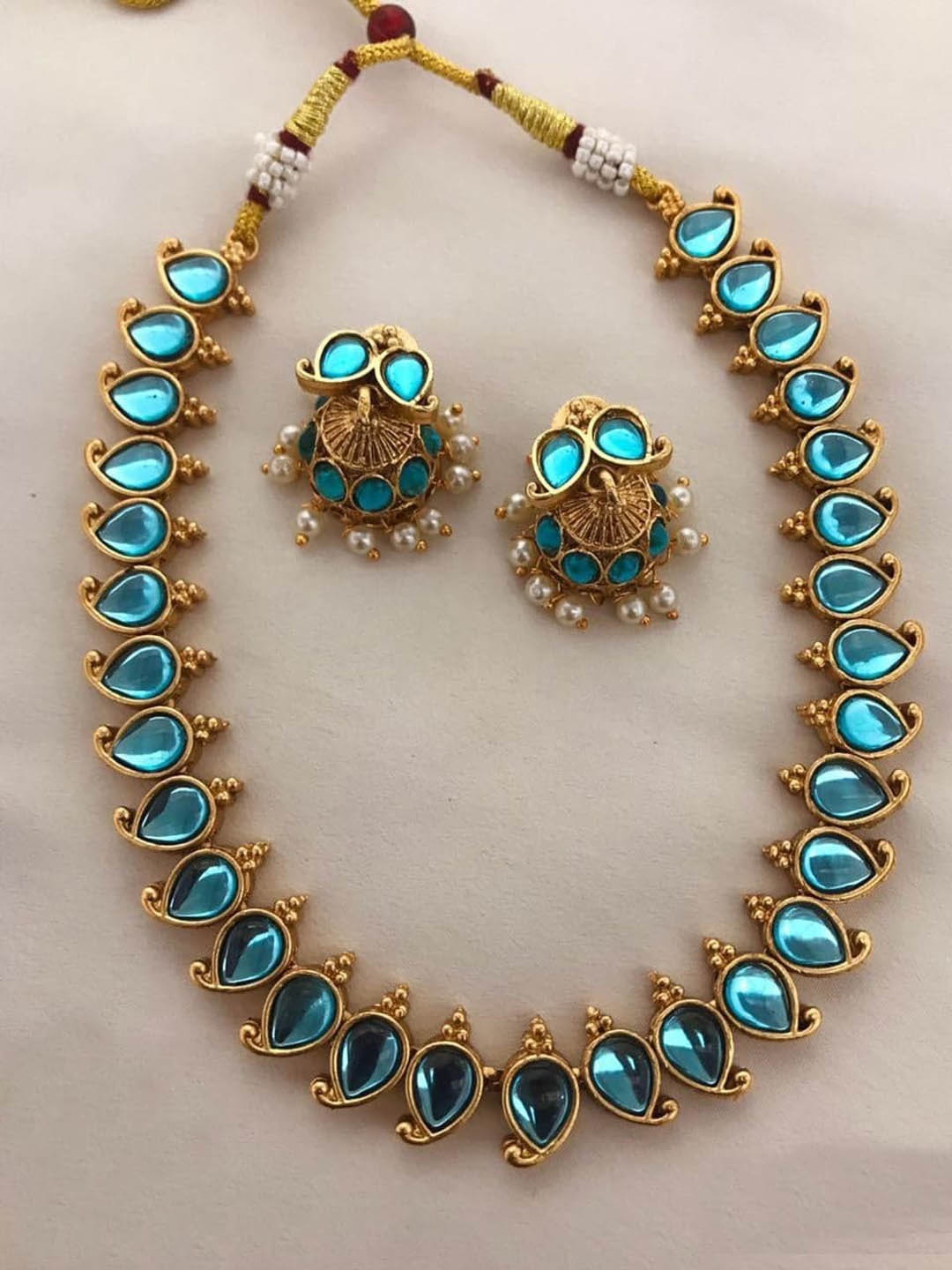 

GRIIHAM Gold-Plated Kundan-Studded Paisley-Design Necklace and Earrings Set