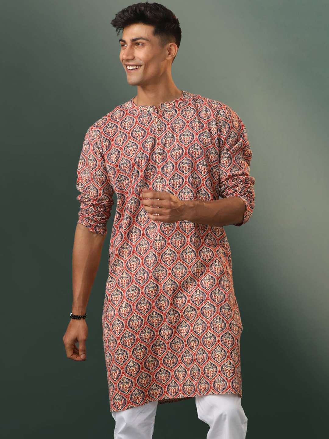 

VASTRAMAY Ethnic Motifs Printed Mandarin Collar Straight Kurta, Red