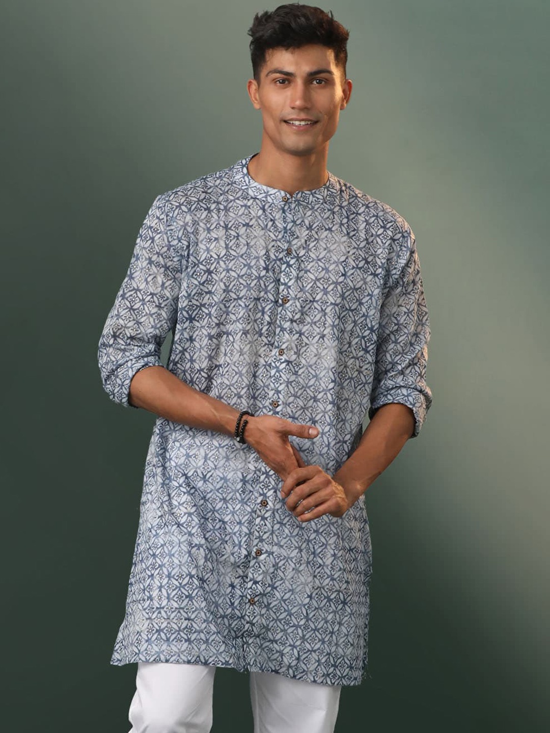 

VASTRAMAY Ethnic Motifs Printed Band Collar Straight Kurta, Blue