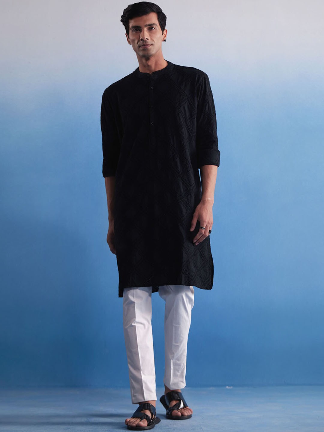 

VASTRAMAY Men Schiffli Embroidered Cotton Kurta With Pyjama, Black