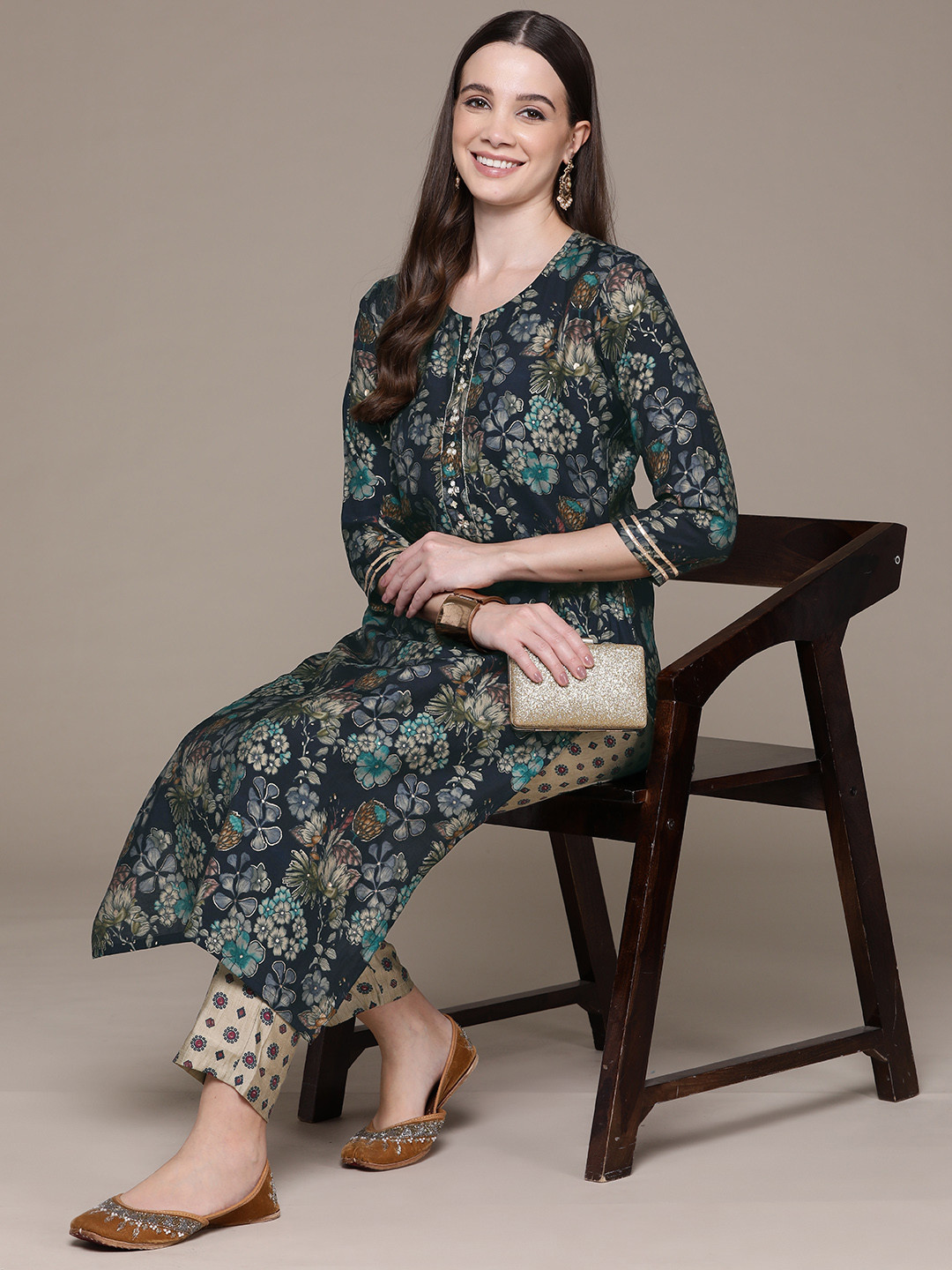

Readiprint Fashions Floral Printed Sequinned Pure Silk Kurta with Trousers, Navy blue