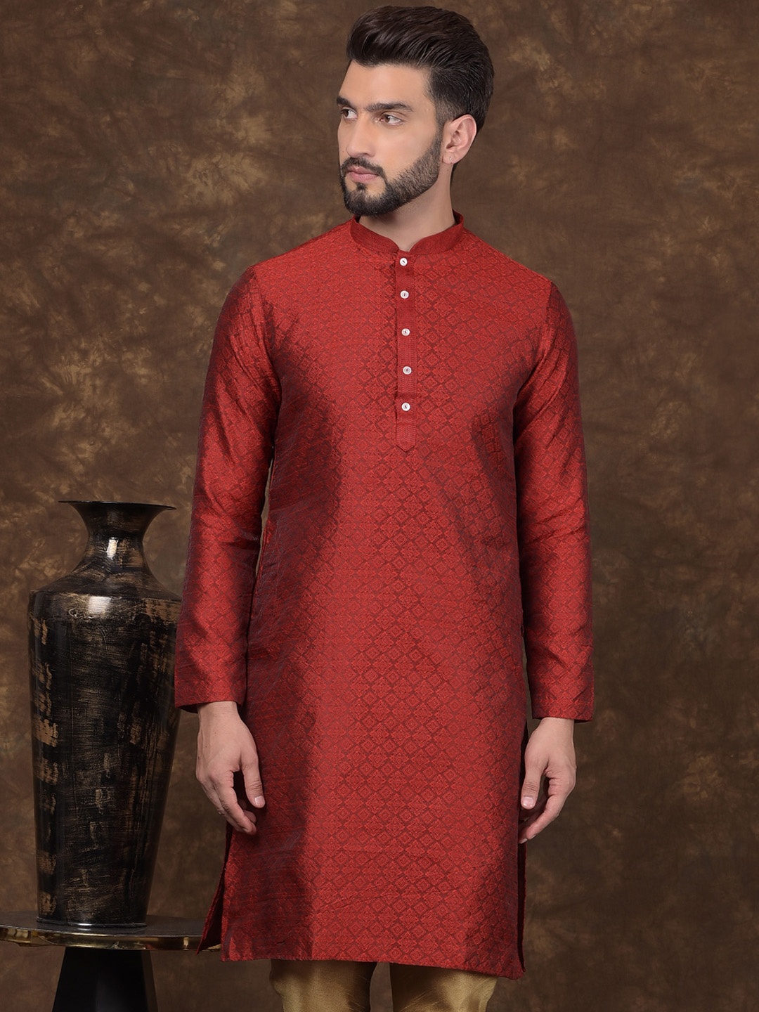 

DEYANN Ethnic Motifs Woven Design Band Collar Straight Kurta, Red