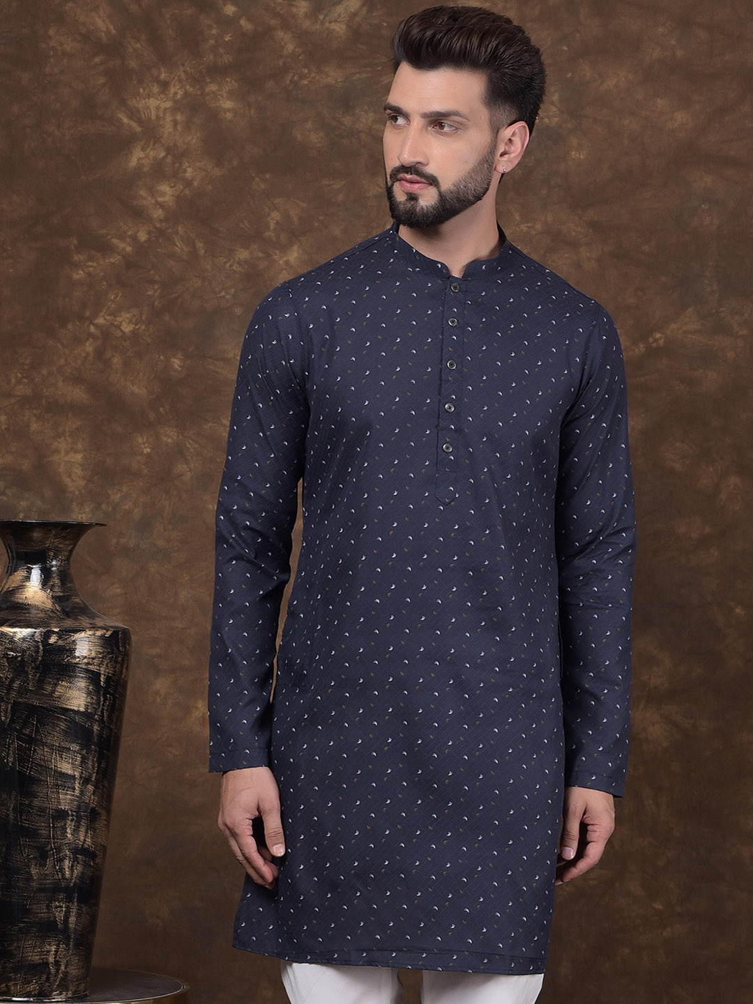 

DEYANN Floral Printed Mandarin Collar Straight Kurta, Navy blue