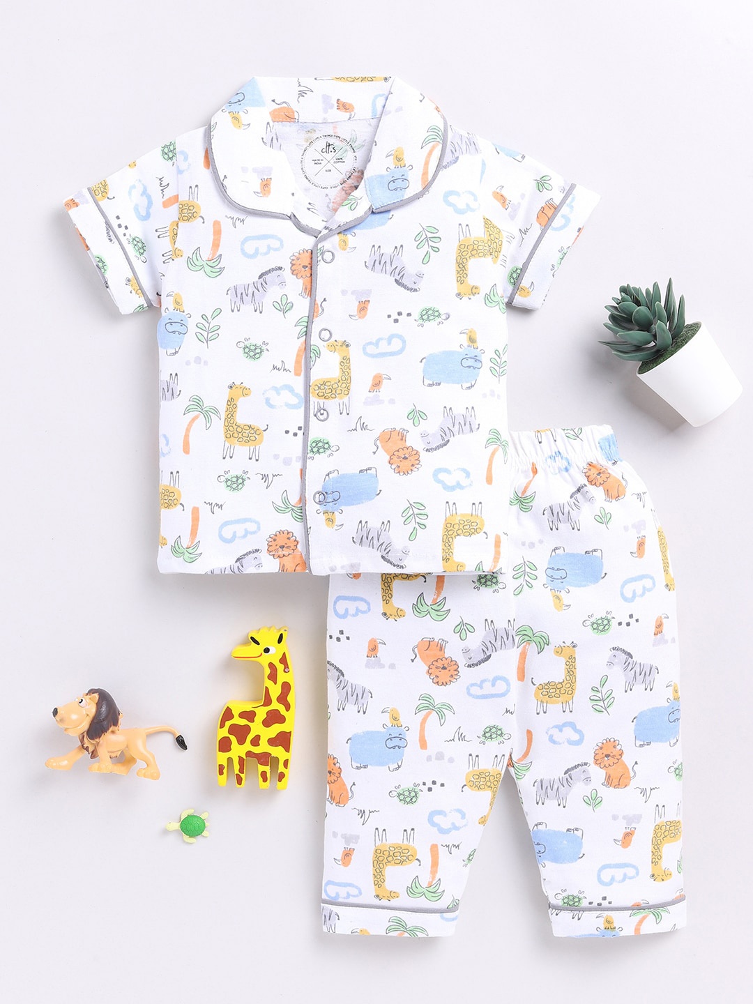 

Clt.s Kids Conversational Printed Lapel Collar Pure Cotton Night suit, White