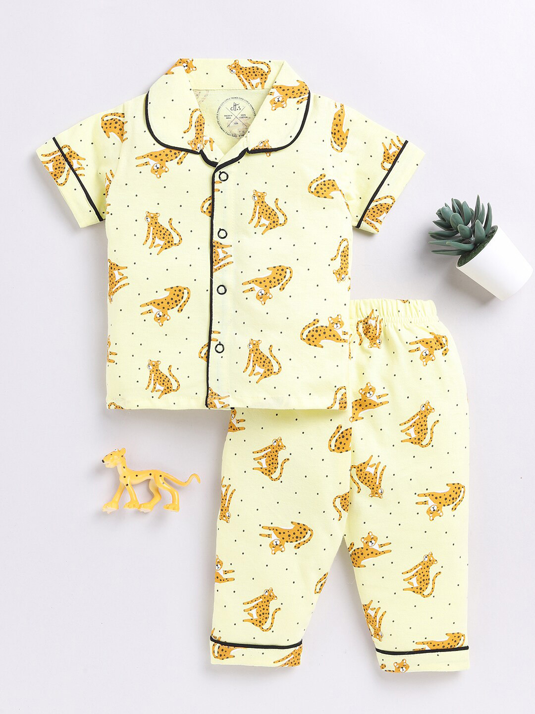 

Clt.s Kids Printed Pure Cotton Night suit, Yellow