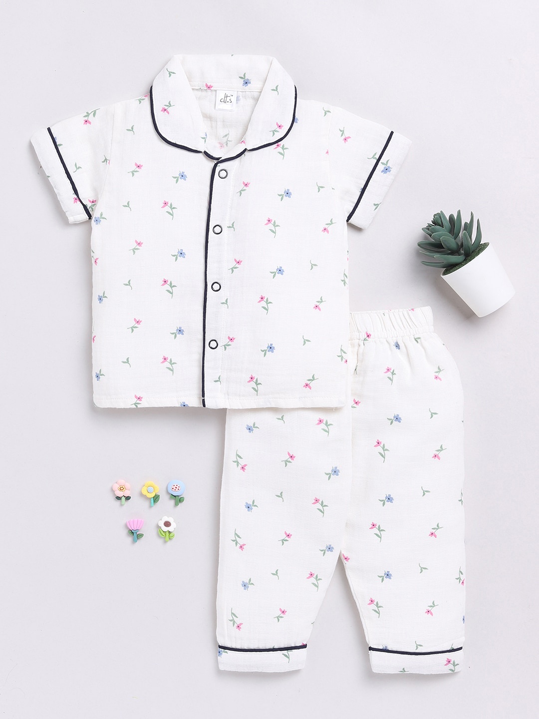 

Clt.s Kids Floral Printed Pure Cotton Night suit, White