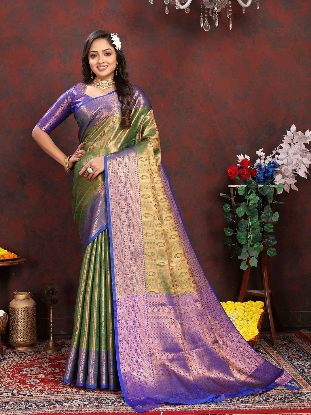 

ZILVIRA Ethnic Motifs Woven Design Zari Pure Silk Kanjeevaram Saree, Green
