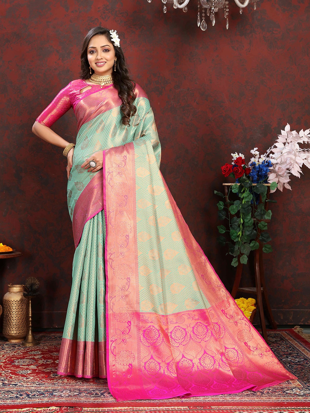 

ZILVIRA Ethnic Motifs Woven Design Zari Kanjeevaram Saree, Sea green