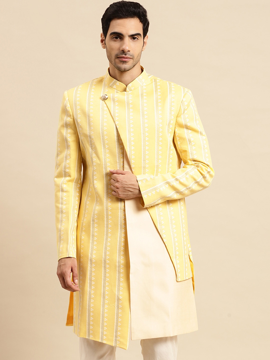 

KISAH Men Geometric Printed Mandarin Collar Indowestern Sherwani, Yellow