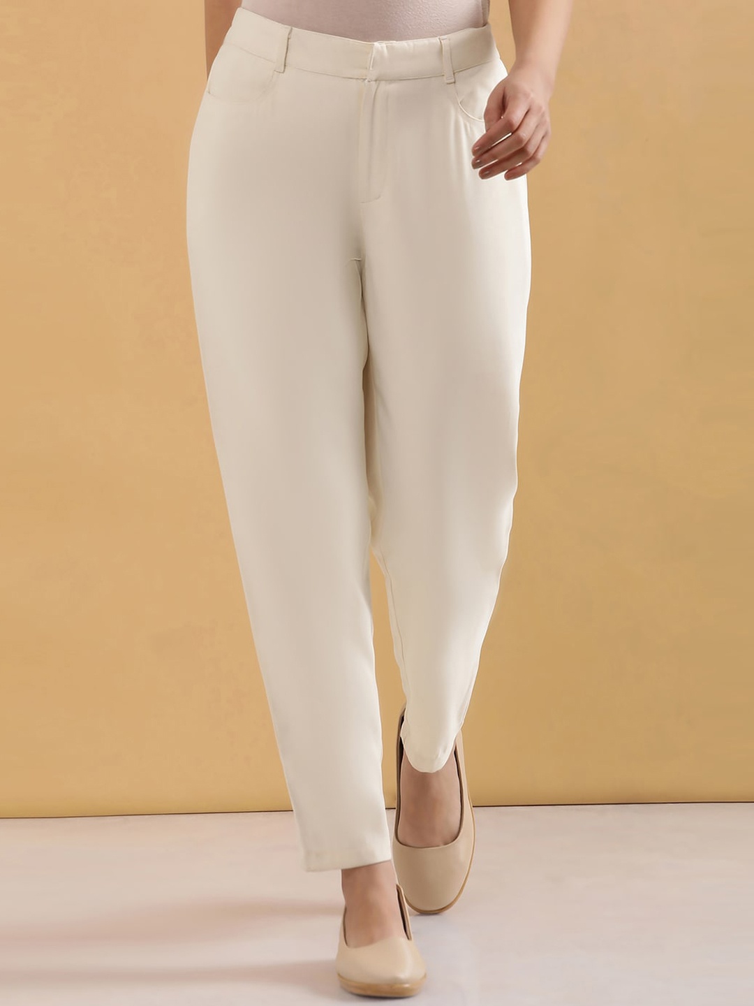 

elleven Women Mid-Rise Slim Fit Regular Trouser, Off white