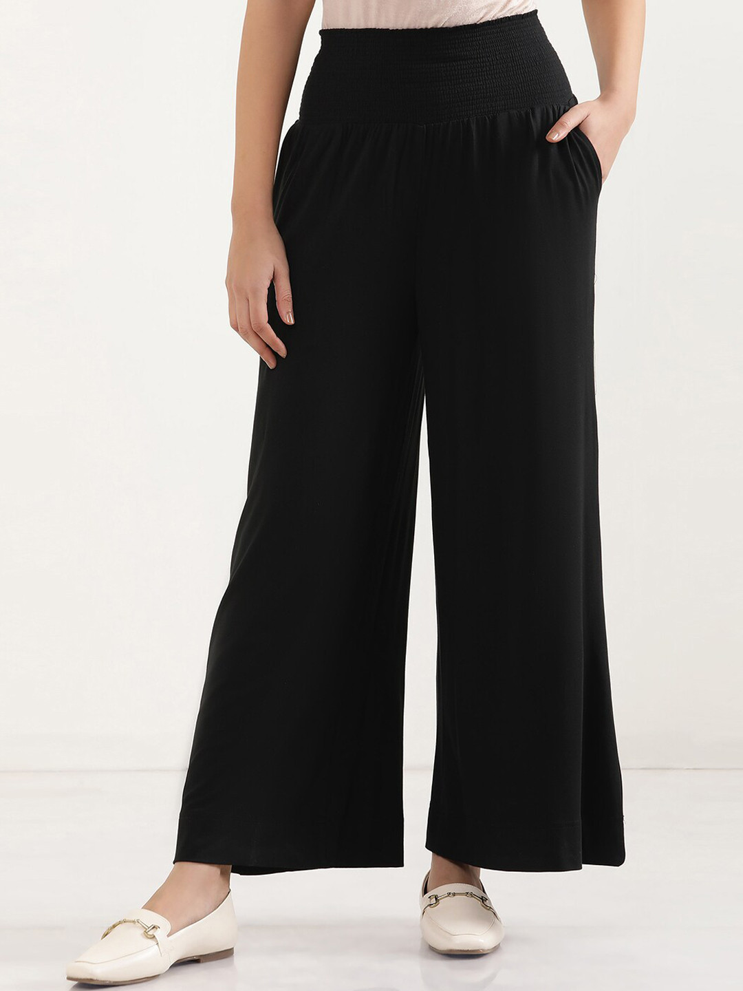 

elleven Women Loose Fit Mid-Rise Parallel Trousers, Black