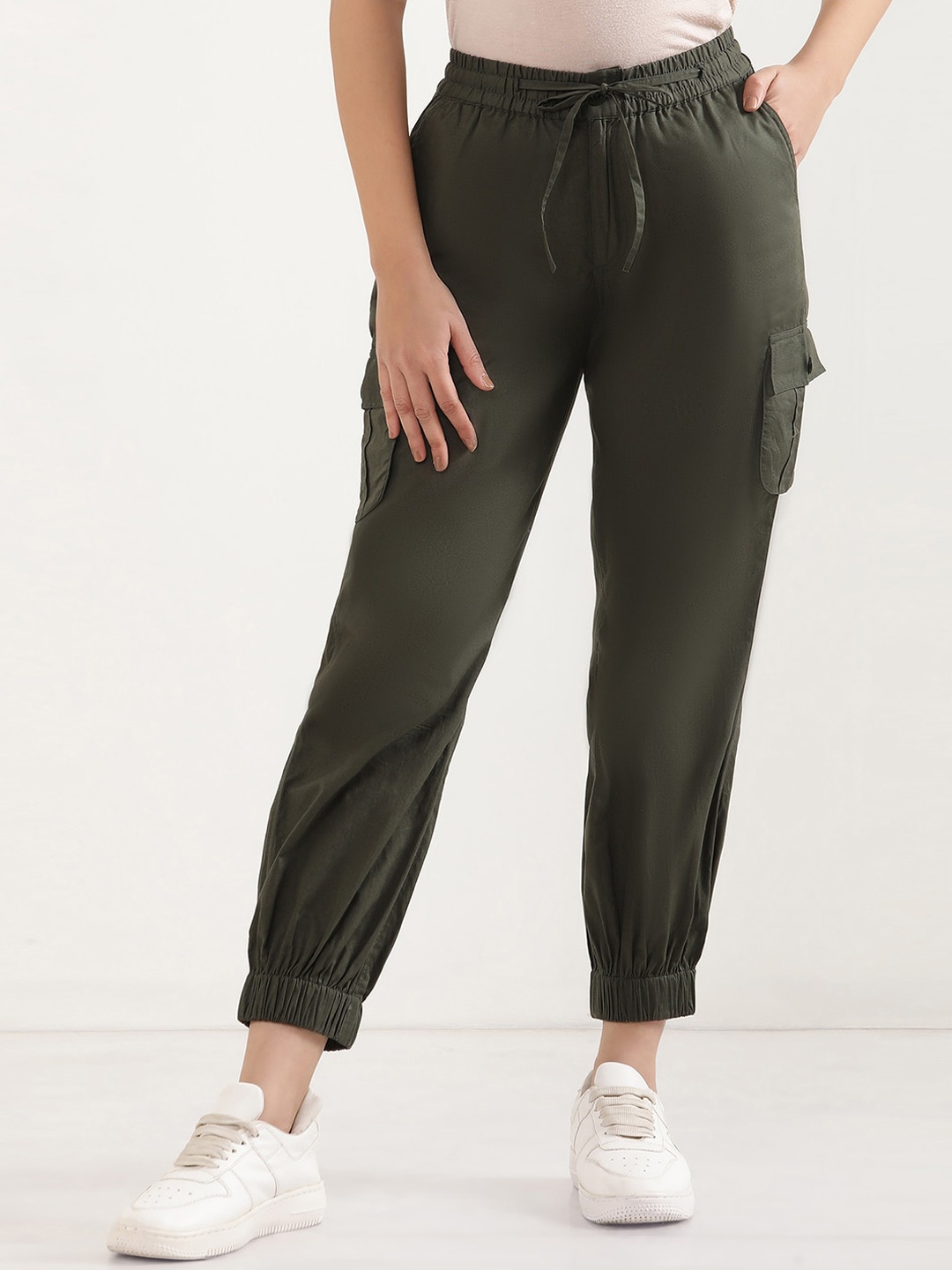 

elleven Women Mid-Rise Slim Fit Cargo Jogger Trouser, Green