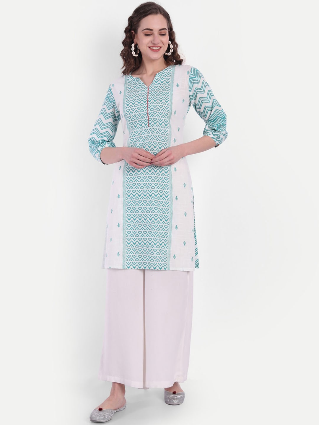 

SUTI Geometric Embroidered Thread Work Cotton Notched Neck Panelled Straight Kurta, Green