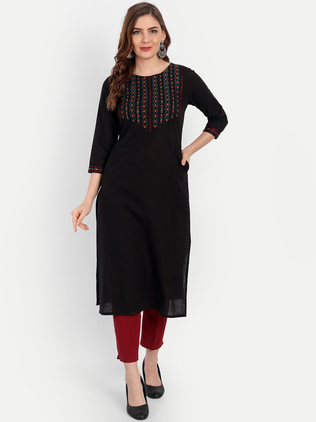 

SUTI Yoke Design Thread Work Cotton Round Neck Straight Kurta, Black