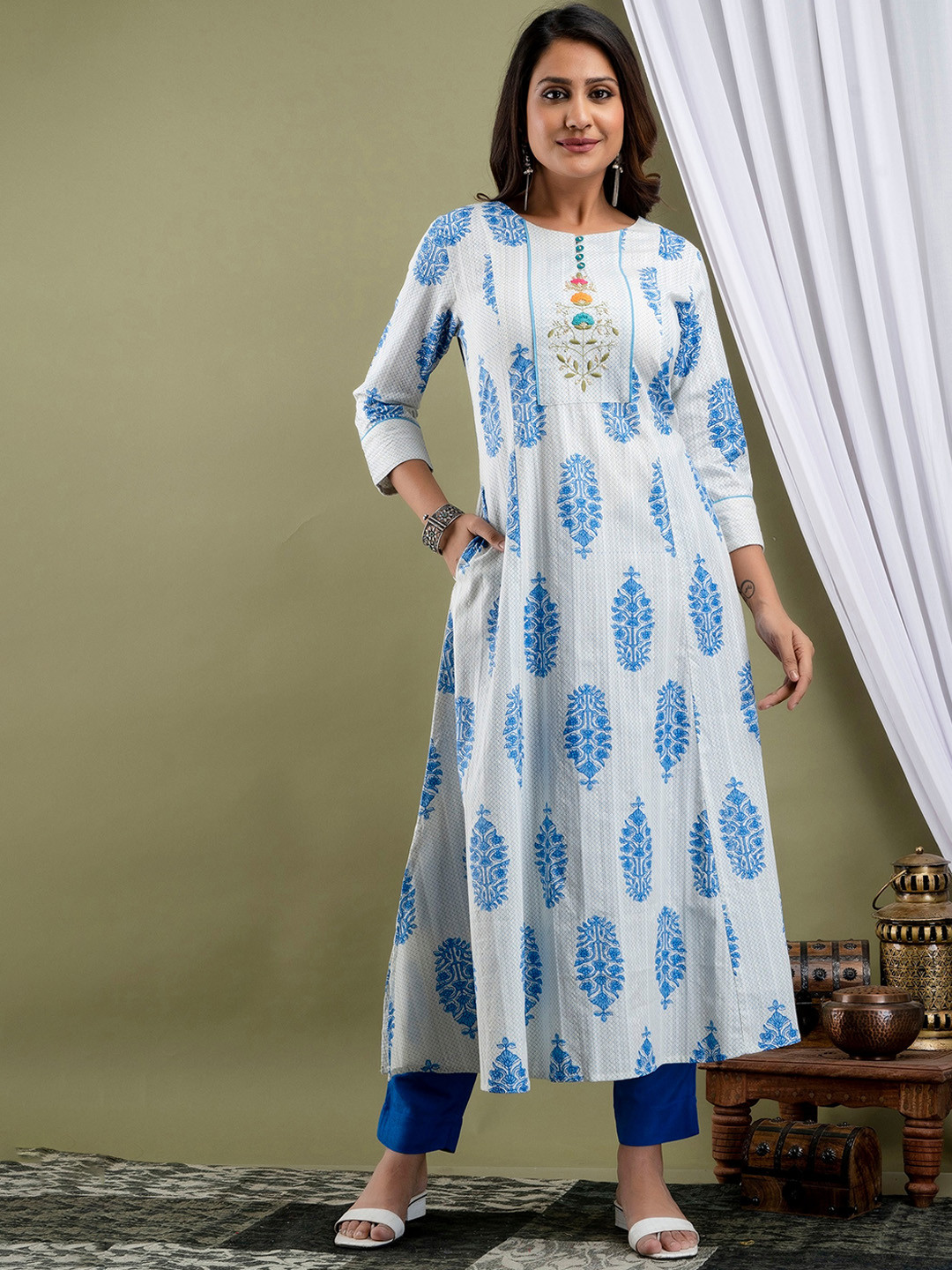 

SUTI Ethnic Motifs Printed Thread Work Cotton Round Neck A-Line Kurta, White