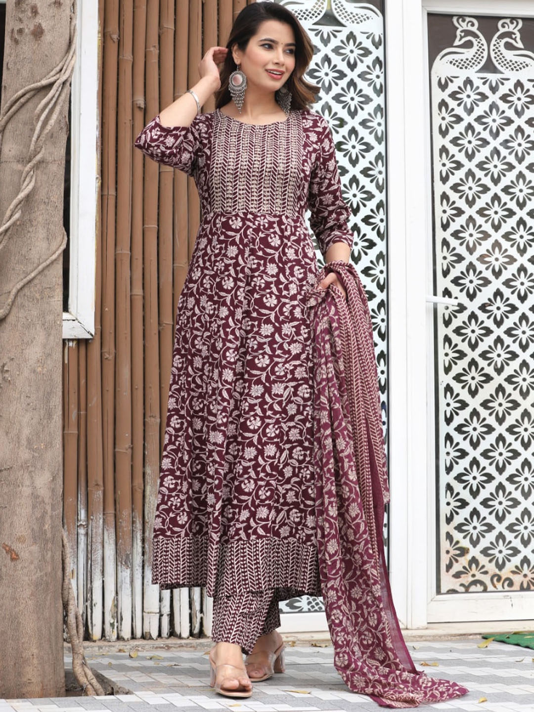 

Sangria Printed Round Neck Anarkali Kurta With Trousers & Dupatta, Maroon