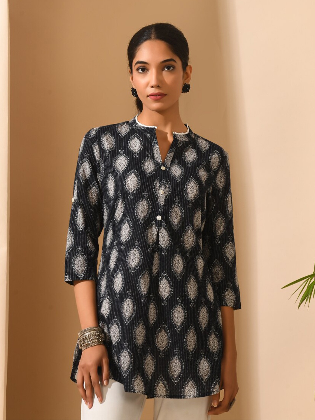 

MEESAN Ethnic Printed Mandarin Collar Cotton Tunic, Black