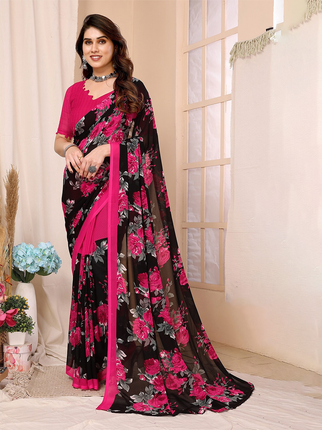 

Moda Rapido Floral Saree, Black