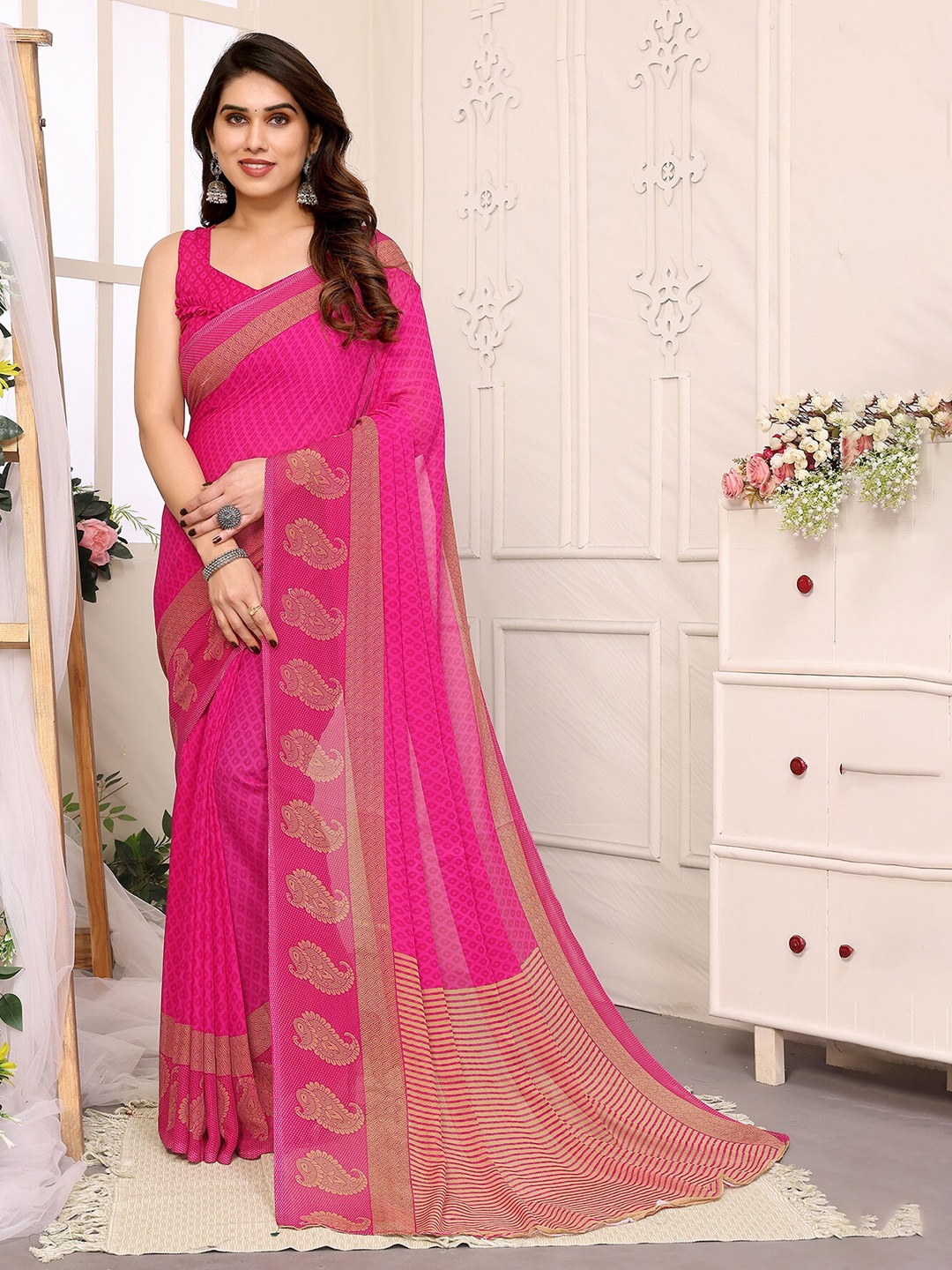 

Moda Rapido Ethnic Motifs Saree, Purple