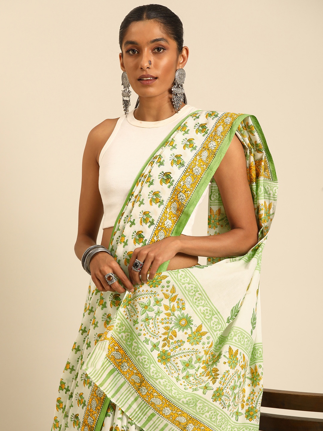 

Taavi Ajrak Printed Pure Cotton Block Print Saree, White