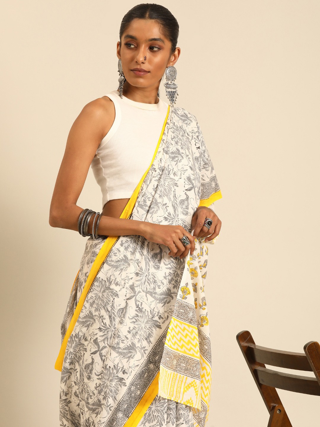 

Taavi Printed Pure Cotton Block Print Saree, White