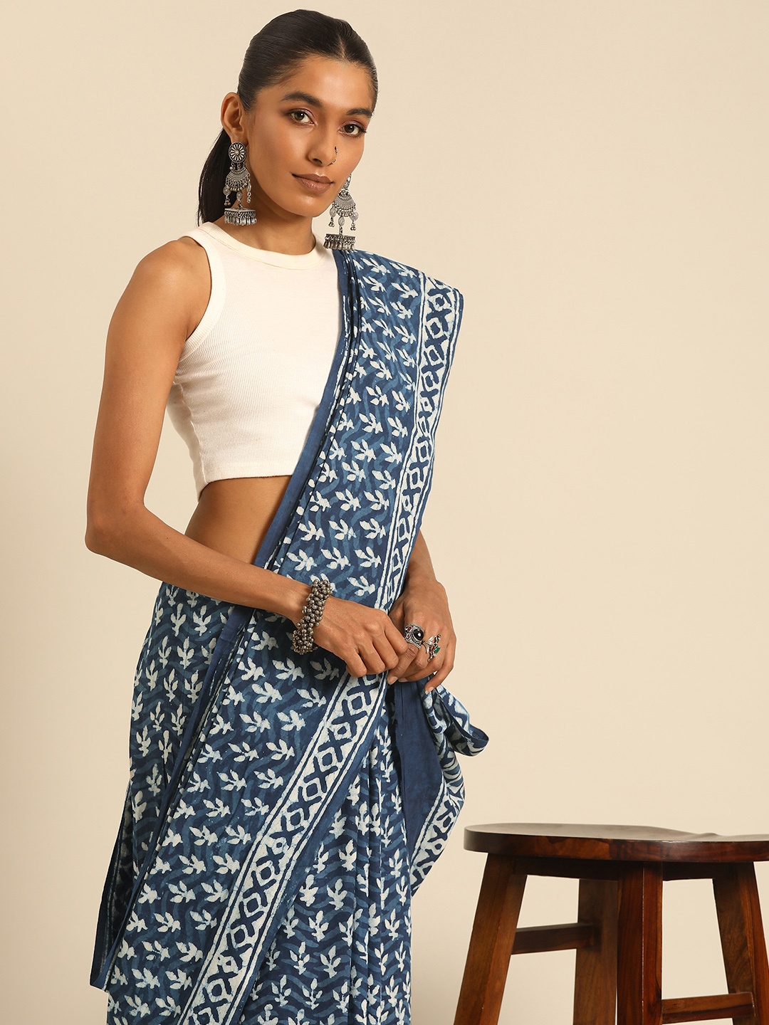 

Taavi Dabu Pure Cotton Block Print Saree, Navy blue