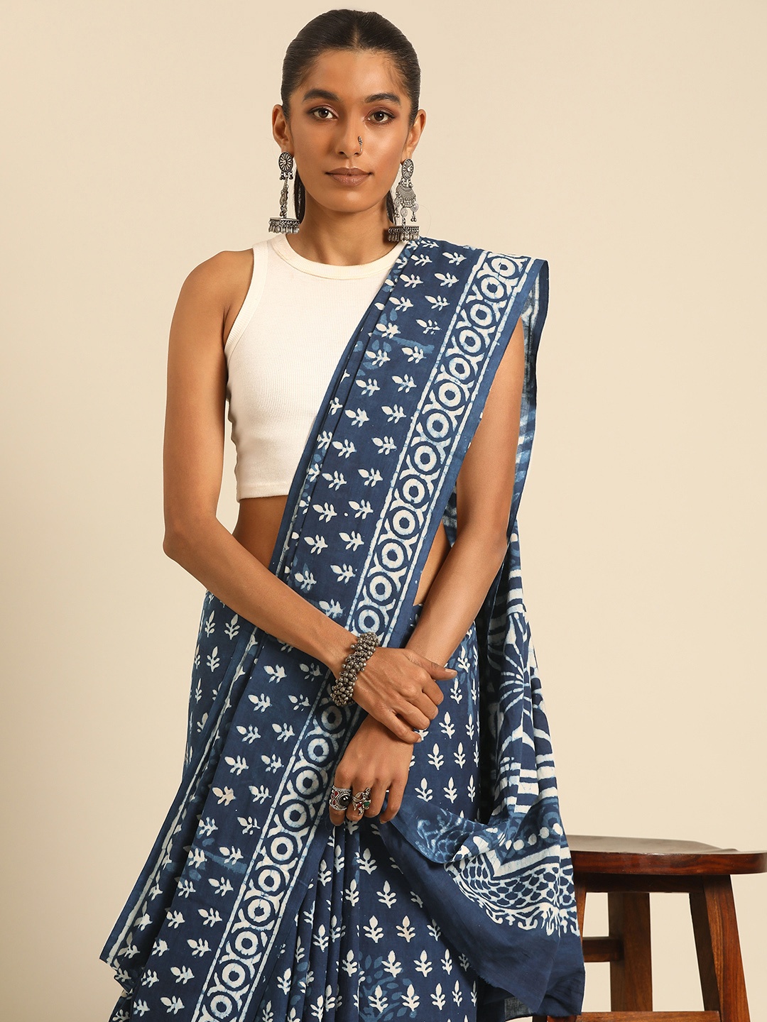 

Taavi Dabu Pure Cotton Block Print Saree, Navy blue